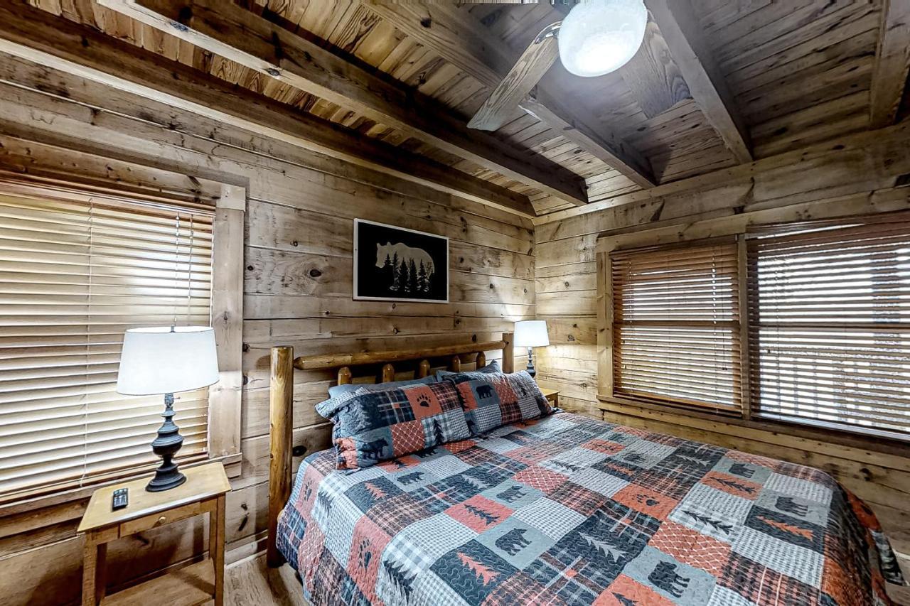 Mountain Lion'S Tales Villa Гетлинбург Екстериор снимка