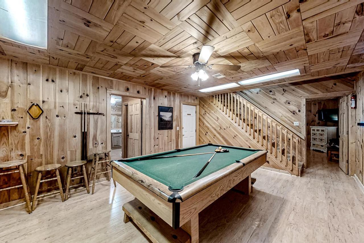 Mountain Lion'S Tales Villa Гетлинбург Екстериор снимка