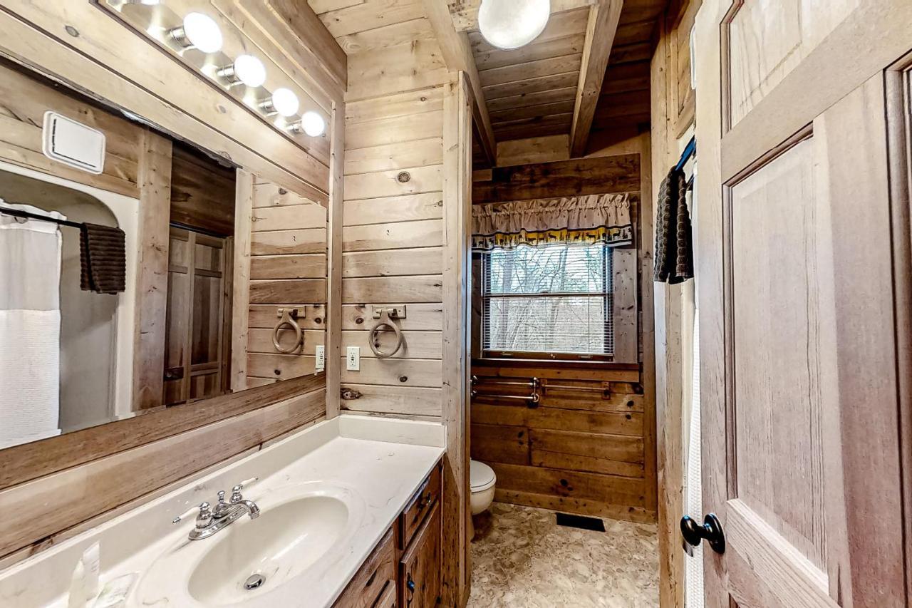 Mountain Lion'S Tales Villa Гетлинбург Екстериор снимка