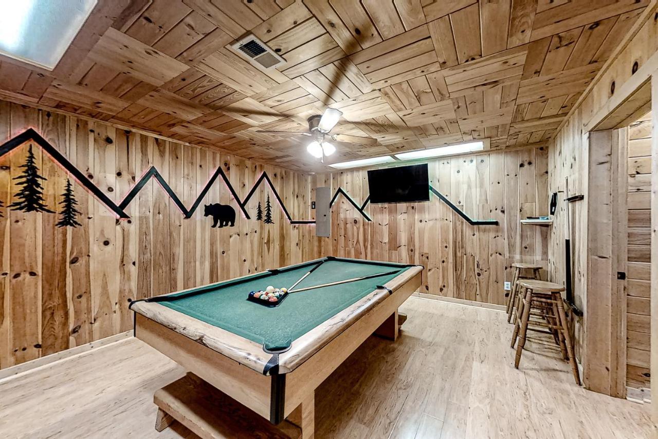 Mountain Lion'S Tales Villa Гетлинбург Екстериор снимка