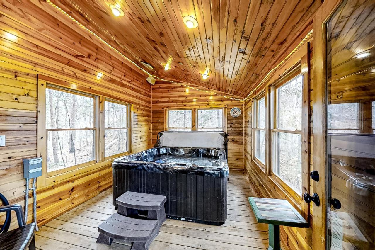 Mountain Lion'S Tales Villa Гетлинбург Екстериор снимка